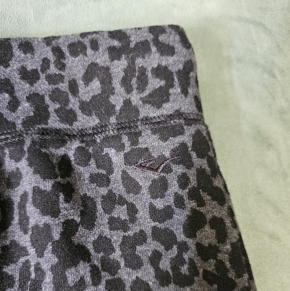 Everlast Gray Cheetah Print Jogger Sweat Pants Women's Size XL - Picture 6 of 10